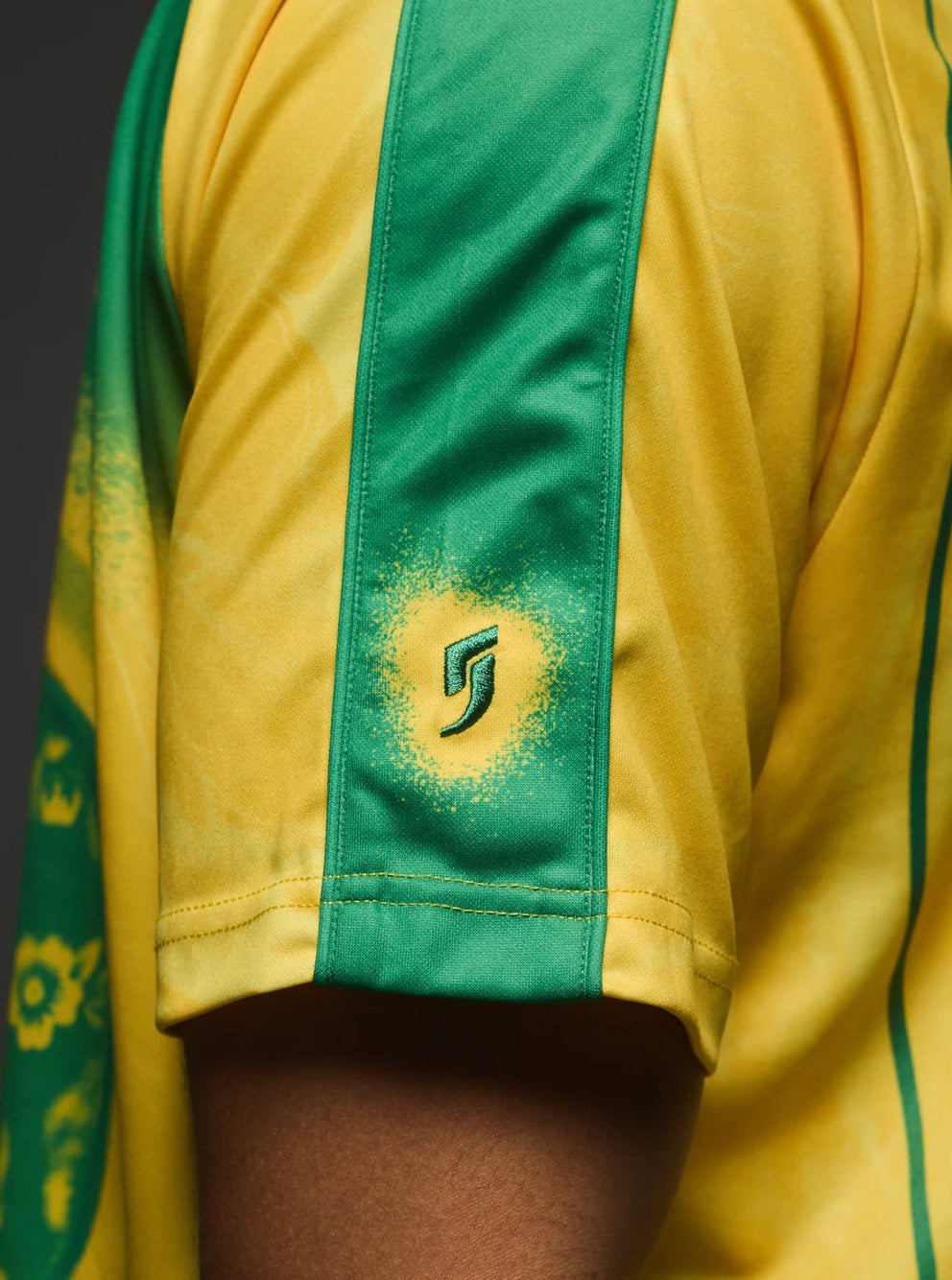 Camisa Retrô "do Dinho" Toda a  carreira do Bruxo R10 - em uma única camisa.